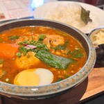 カレー食堂 心 - 納豆&チキンのスープカレー
