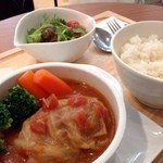 カフェ・ソニード - 

ランチの「ロールキャベツのトマト煮」
