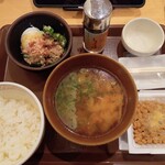 すき家 - 納豆・まぜのっけ朝食（ご飯ミニ+鶏つくねごぼう汁変更）