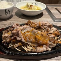 焼肉&手打ち冷麺 二郎 KANAYAMA - A5焼肉定食(肉大盛)