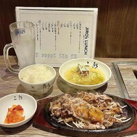 焼肉&手打ち冷麺 二郎 KANAYAMA - A5焼肉定食(肉大盛)