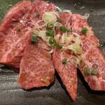 牛和鹿 - ハラミ！やっぱり、一番好きー。きれい！