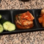 新羅館 - キムチ盛合せ