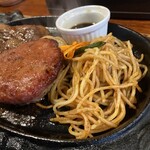 大衆ステーキとハンバーグ炭火焼専門店 ミンチェッタ - 北海道産牛ヒレ肉と手ごねハンバーグ　てんこ盛り　オリーブオイルとポン酢醤油の和風オイルソース