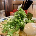 中華蕎麦 春馬 - 九条ねぎ山盛り