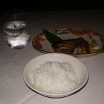 瀬里奈 - 青森県産の天然ぶりの塩焼きと、魚沼産コシヒカリのご飯です。