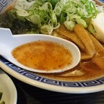 中華そば ちくりん - 魚介、椎茸スルメ等の乾物から取ったアニマルオフスープに特製の㊙鰹オイルで風味と旨味がアップ。後味はスッキリ。