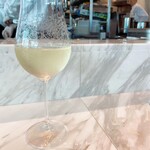 Drape 東京會舘 - オーストラリア産白ワイン　スッキリしていて秋鮭に合います。