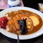 お食事処 こがね - 料理写真:豚カツカレー(小)650円