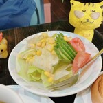 小家 - サラダ　※割と豪華