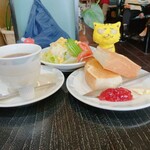 小家 - モーニングサービス　430円(税込)  ※横からも