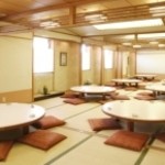 松利喜 - 和食を中心に旬の素材でおもてなしをするMATSURIKI。記念パーティー、忘・新年会、各種ご宴会のほかさまざまな用途で多目的にご活用ください。おいしいお料理が自慢です。最大８０名様。