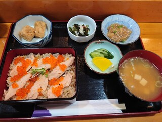 Hama zushi - 期間限定はらこ飯1200円