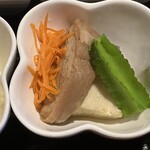 自然薯の里 - 麩と高野豆腐の炊いたの？