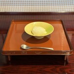 割烹 新多久 - 薩摩芋を一度焼いたアイス