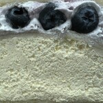 SANCH - ブルーベリーチーズケーキ　のアップ