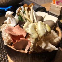 銀座しゃぶ輝 黒毛和牛しゃぶしゃぶ・すき焼き専門店 銀座本店 - 