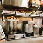 神田ラーメン わいず - 厨房