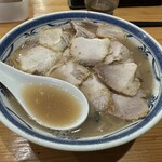 Sairai Ken - 宮崎県産のおいも豚を使用したチャーシュー。コレは旨い。やっぱりご飯が欲しくなります。