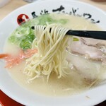 長浜ナンバーワン  - 細身のストレート麺