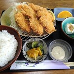 とんかつ専門店 かつ一 - カキフライ定食