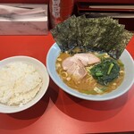 横浜家系ラーメン 黄金家 - 