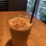 THE 3RD CAFE - アイスヘーゼルナッツ&キャラメルホイップラテM¥638