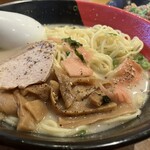 長崎らーめん 西海製麺所 - 