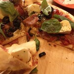 サニーサイドカフェ - 黒オリーブがいいアクセントに