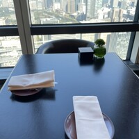 ザ タヴァン グリル＆ラウンジ - 