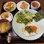 こかげの森 - 見るからに、韓国風なランチでしょ〜(^_^*)