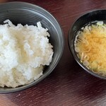 Tontokoton - ご飯と味噌汁