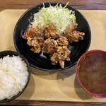 唐揚げ専門店 から揚げまる - からまる定食200g