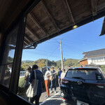 本場手打ち 八川そば - 10時48分外は行列