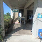 GOZZA - お店は２階