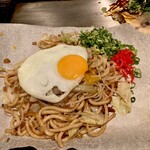 Okonomiyaki Teppan Ishokuya Tokubee - 焼きうどん