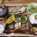 人と木 - 人と木1,500円（アシェットデセールとコーヒー付き）1,500円