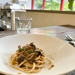 パスト エ カフェ 幸庵 - ●パスタ
      キノコのトマトソースパスタ
      ストランゴッチ