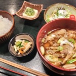 Sakagura Sawamasamune - 芋煮定食（1200円）