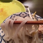 アジアンテイブル - 麺持ち上げ