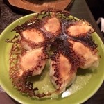 アジアンテイブル - なぜか最後に出てくる大連餃子、どこら辺が大連風なんだ？