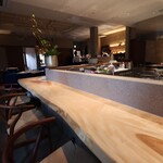 aoi restaurant - 立派なカウンター