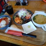 北海道ダイニング マルミ - 料理写真:海鮮丼セット