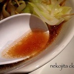 カラオケパセラ - カエシ辛めのスープ