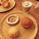ファイブラン - りんごのコンポート+カレーパン+クリームパン