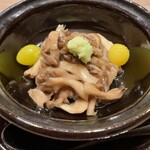 帝国ホテル 寅黒 - 舞茸あんかけ。下には餅米