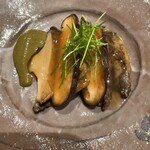 帝国ホテル 寅黒 - アワビと椎茸。