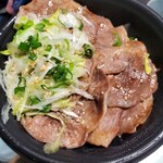 マンスリーどんぶりキッチン 丼's - 牛タン丼