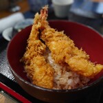 Suian - セットの天丼。セットの丼とは言え海老だけ〜？！ちょっと寂しい。海老を1尾にして、小さい野菜２種類とか、、、