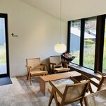 レヴォ - 待合室